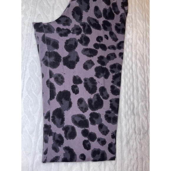 Kid’s Light Purple Xhilaration Leopard Print Leggings 💜 - Picture 6 of 15